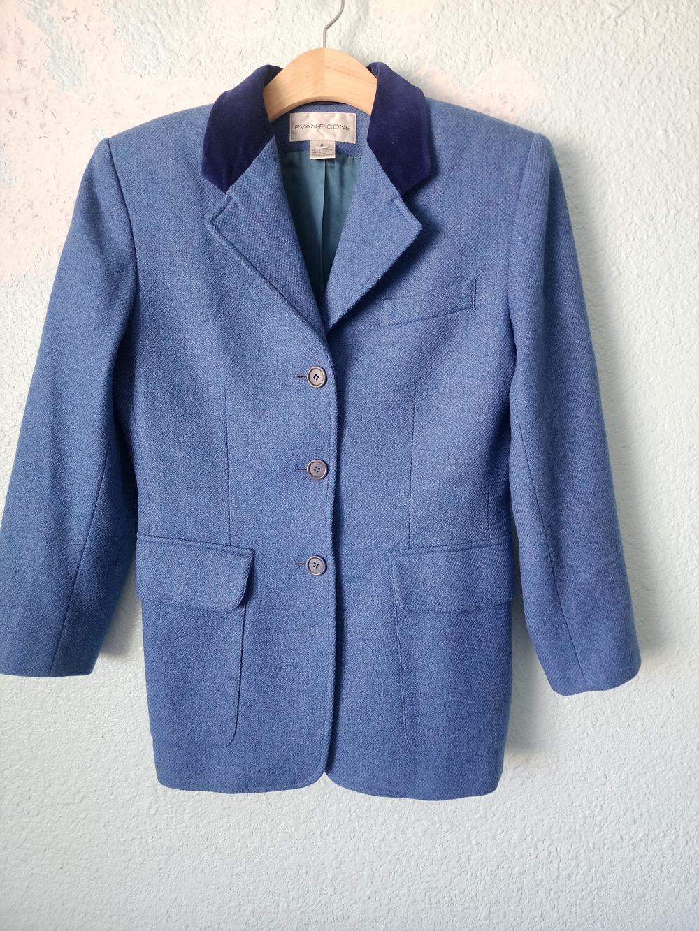 Evan Picone Blue Lamb Wool Blend Blazer Jacket with Navy Velvet Collar